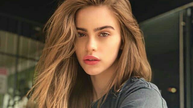 Awas: gadis melayu viral pemersatu bangsa  <<  <Trending>